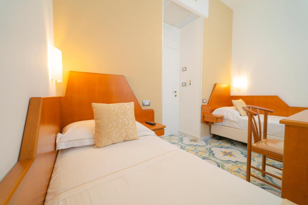 Hotel San Pietro Maiori Exterior foto